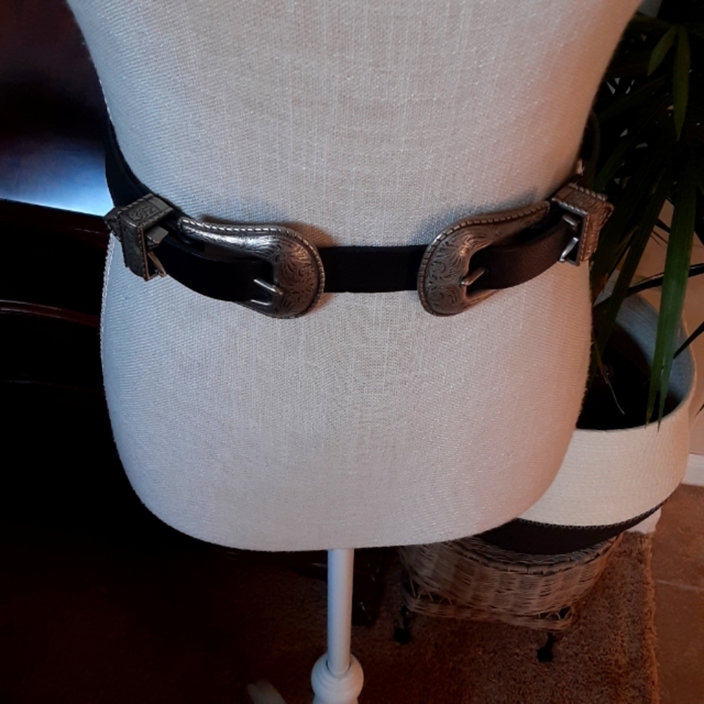 Western Belt, Unique Dbl Buckle, Ornately Tooled Silver Tone on Blk, Size S/M